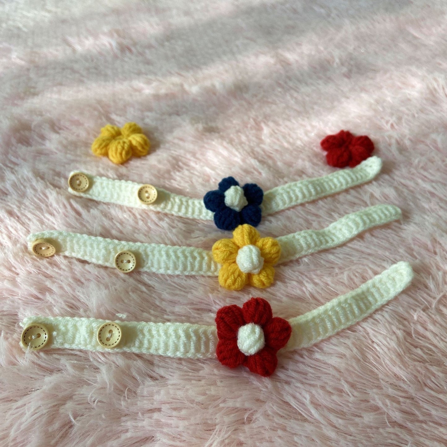 Hand Knitting Yarn Dog Collar with Flower Decoration Adjustable